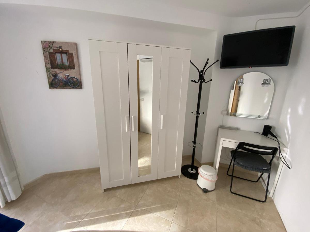Malaga Centro Habitaciones Privada En Apartamento Compartidos Exterior photo